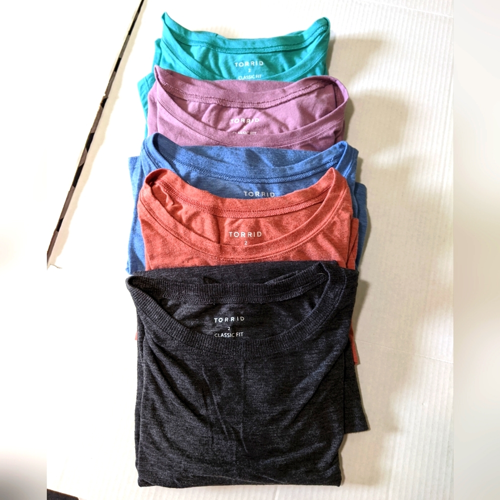 EUC Torrid T-shirt Bundle
